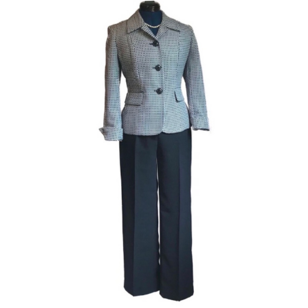 Evan-Picone Navy and White Two Piece Pant Suit